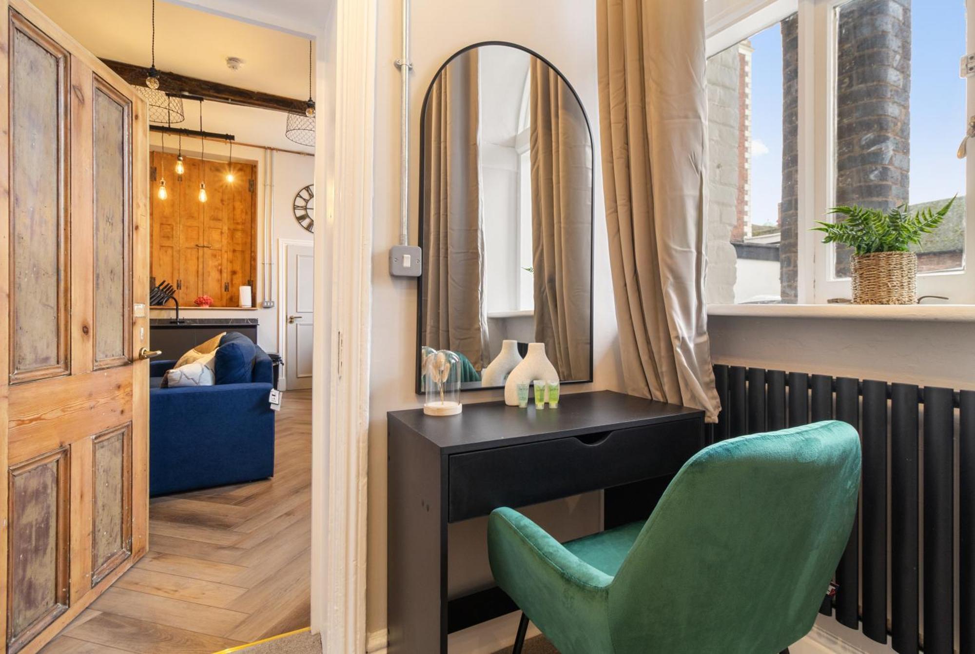 Whiskawaystays - Shaw Mews - Apartment 3 Worcester Buitenkant foto